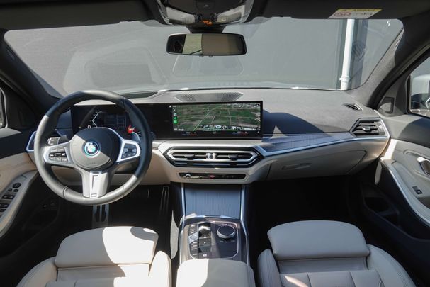 BMW 330 e Touring xDrive 215 kW image number 4