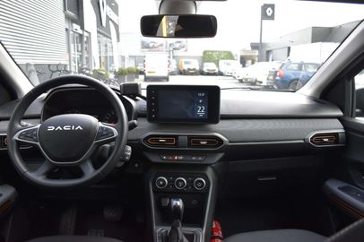 Car image 11