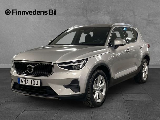 Volvo XC40 B3 Core 120 kW image number 1