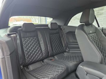 Car image 31