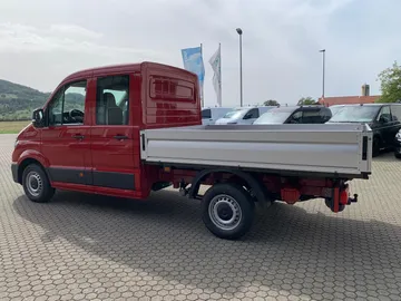 Car image 30