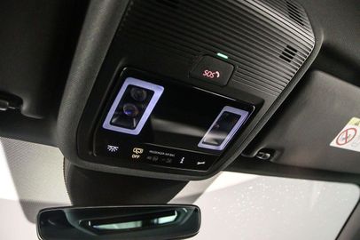 Car image 37