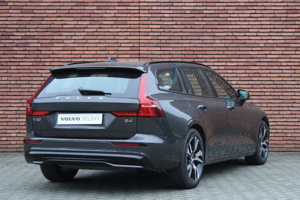 Volvo V60 B4 Plus 145 kW image number 2