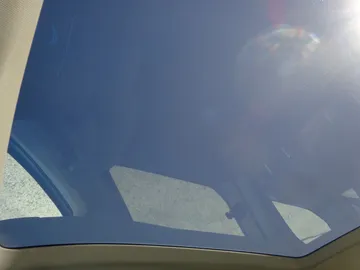 Car image 33