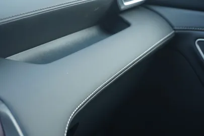 Car image 37
