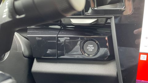 Car image 33