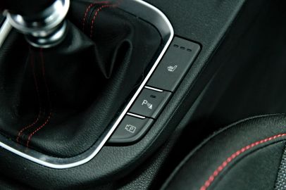 Car image 37