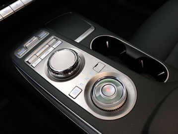 Car image 47