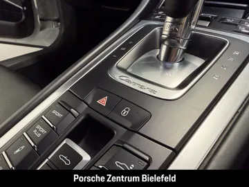 Car image 32