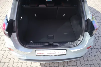 Car image 34