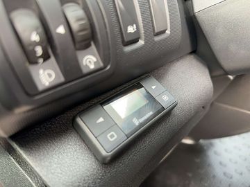 Car image 33