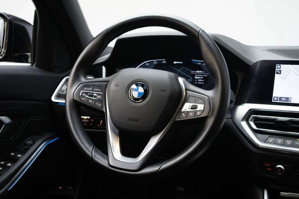 BMW 330 e Touring Sport Line 215 kW image number 8