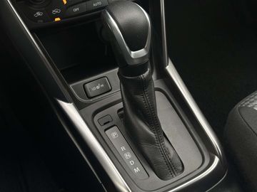 Car image 32