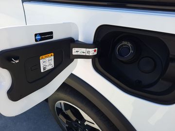 Car image 30