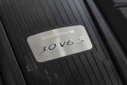 Car image 38