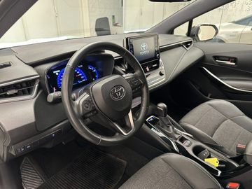 Car image 9