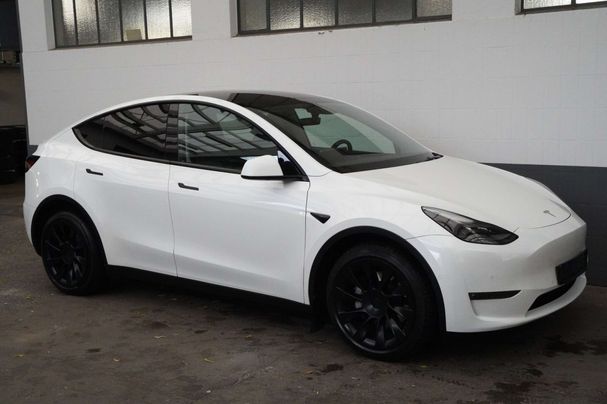 Tesla Model Y Long Range AWD 378 kW image number 18