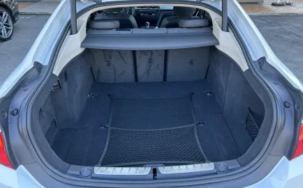Car image 37