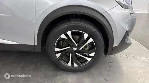 Car image 20
