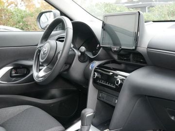 Car image 9