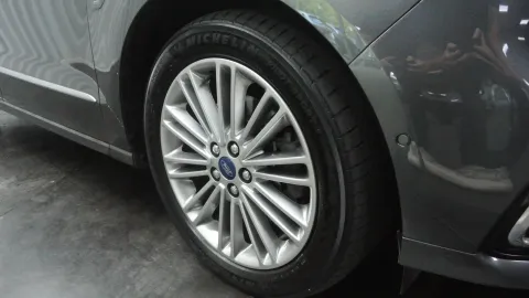 Car image 22