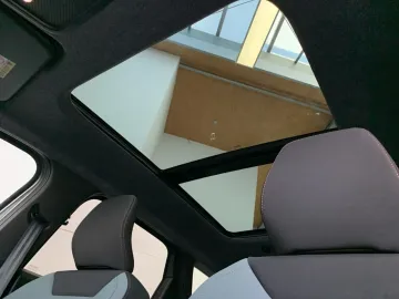 Car image 35