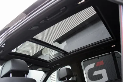 Car image 37
