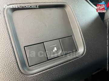 Car image 37