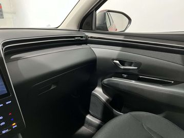 Car image 32