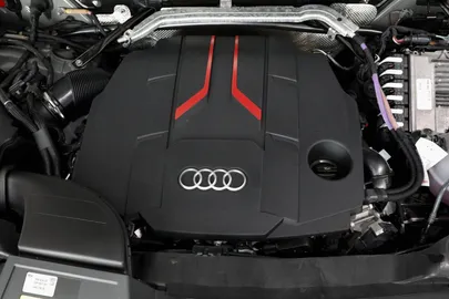 Car image 30