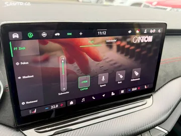 Car image 29
