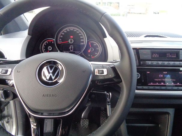 Volkswagen up! 1.0 Active 48 kW image number 14