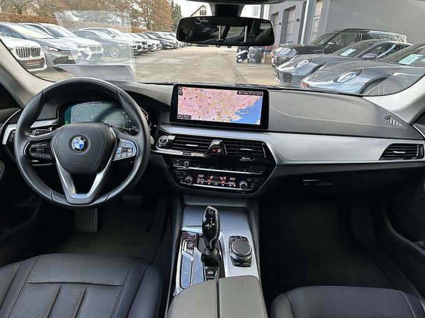 BMW 520d Touring xDrive 140 kW image number 23