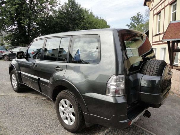 Mitsubishi Pajero 3.2 147 kW image number 4