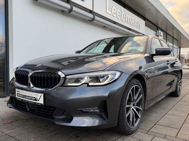 BMW 330 e M 215 kW image number 1