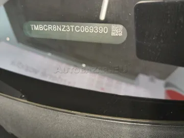 Car image 35