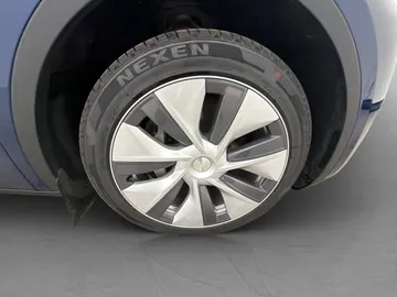 Car image 33