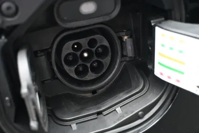 Car image 28