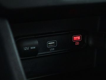 Car image 32