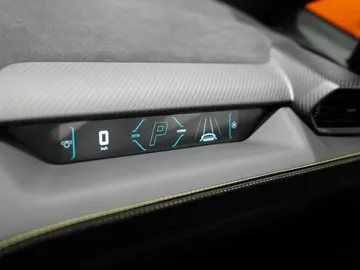 Car image 32
