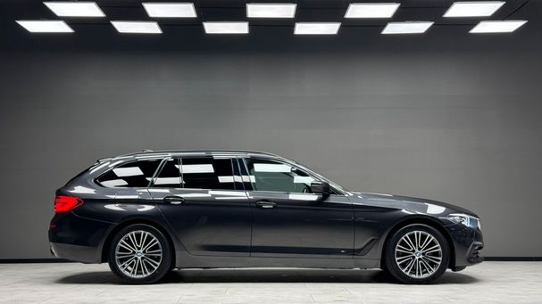 BMW 520d Touring xDrive 140 kW image number 2