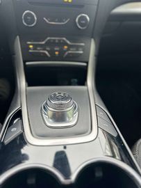 Car image 37