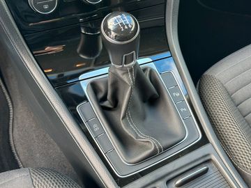 Car image 33