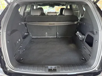 Car image 29