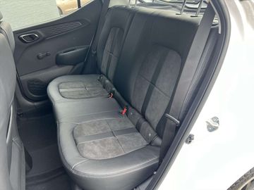 Car image 31