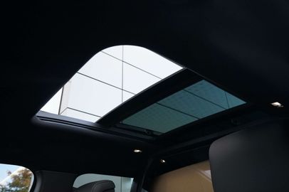 Car image 36