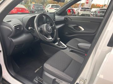 Car image 11