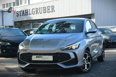 Car image 17