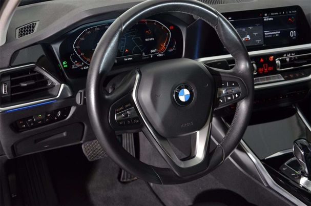 BMW 320d 140 kW image number 8