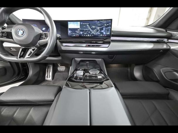 BMW 530 e 220 kW image number 6